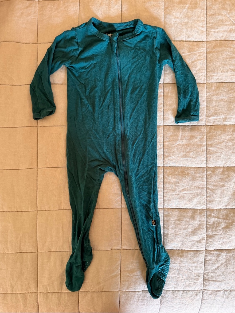 Kyte Baby Zippered Footie in Teal. 6-12 MO.